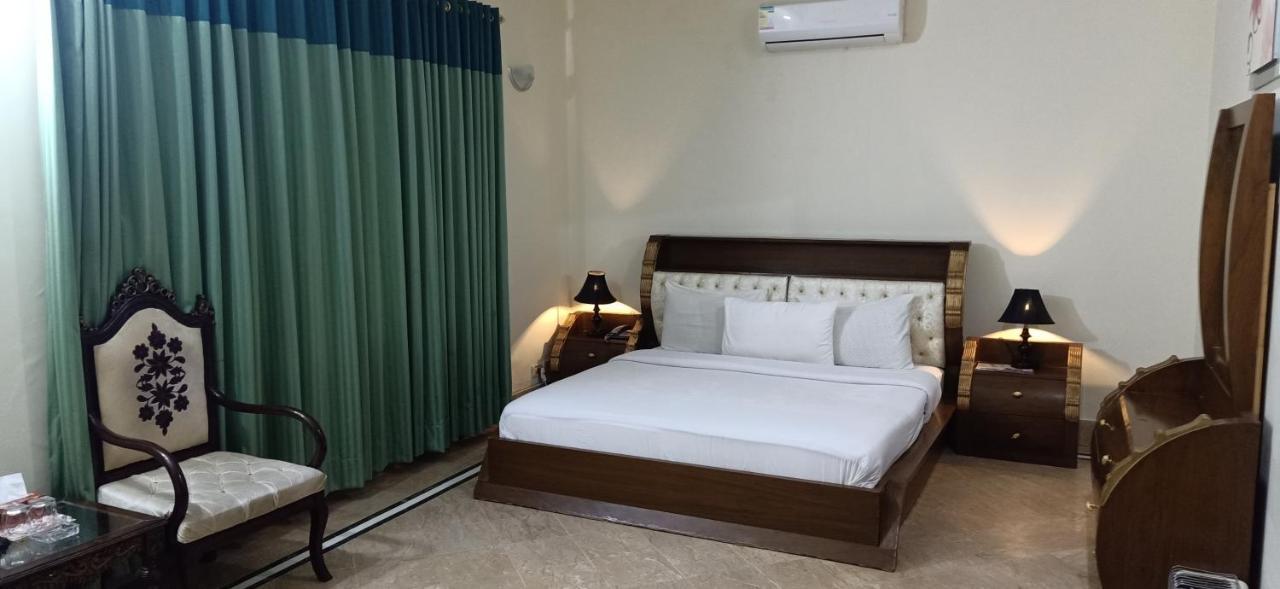Executive Galaxy Guest House Islamabad Exterior photo
